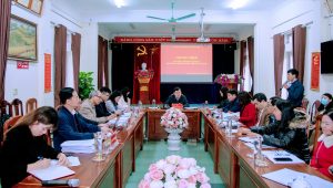 Đoàn giám sát của Đoàn Đại biểu Quốc hội tỉnh Yên Bái  Làm việc với Trung tâm y tế huyện Mù Cang Chải