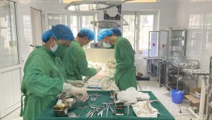 THỰC HIỆN MỔ LẤY SỎI BỂ THẬN TRONG XOANG TẠI TRUNG TÂM Y TẾ HUYỆN MÙ CANG CHẢI