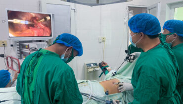 THỰC HIỆN THÀNH CÔNG CA PHẪU THUẬT NỘI SOI ĐẦU TIÊN TẠI TRUNG TÂM Y TẾ KHU VỰC MÙ CANG CHẢI